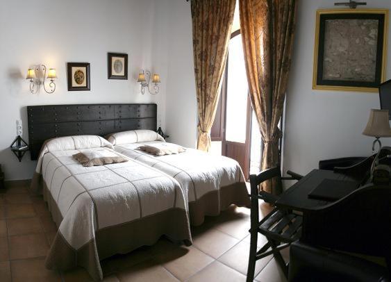 La Posada Del Infante ลา ปัวบลา เด ลอส อินฟานเตส ภายนอก รูปภาพ