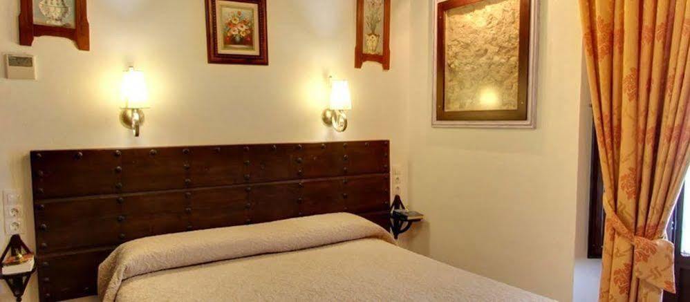 La Posada Del Infante ลา ปัวบลา เด ลอส อินฟานเตส ภายนอก รูปภาพ