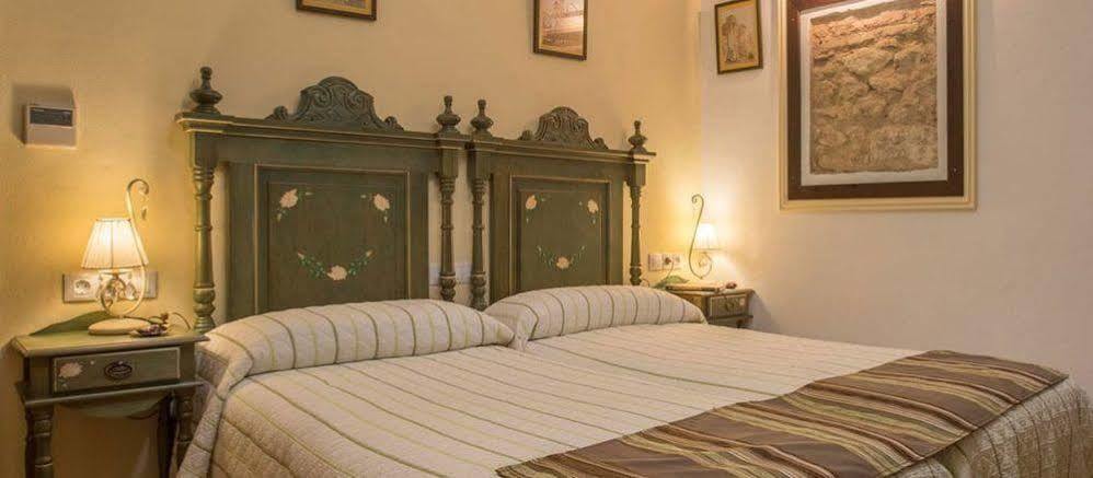 La Posada Del Infante ลา ปัวบลา เด ลอส อินฟานเตส ภายนอก รูปภาพ